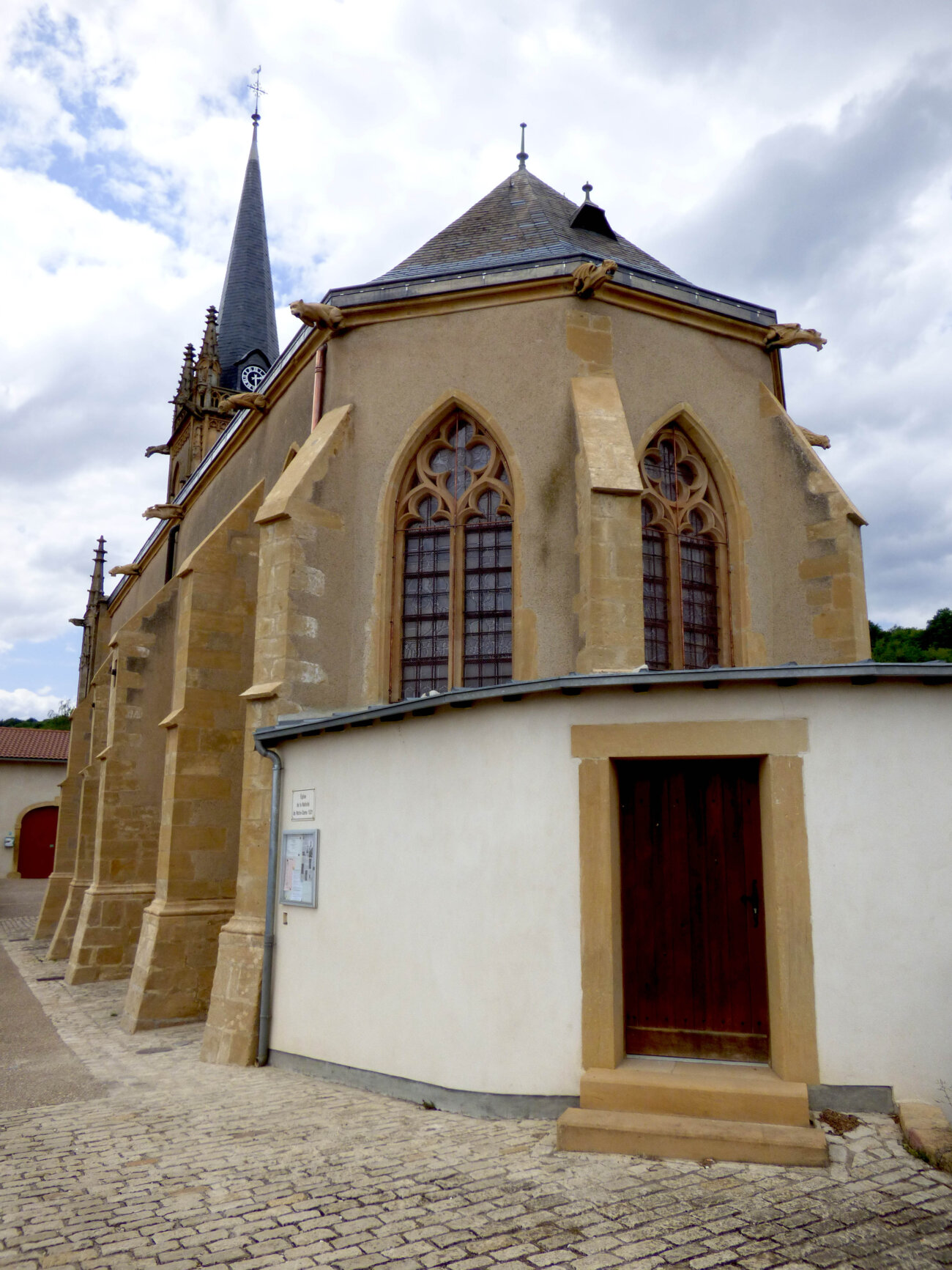 Fèves – Eglise Notre-Dame